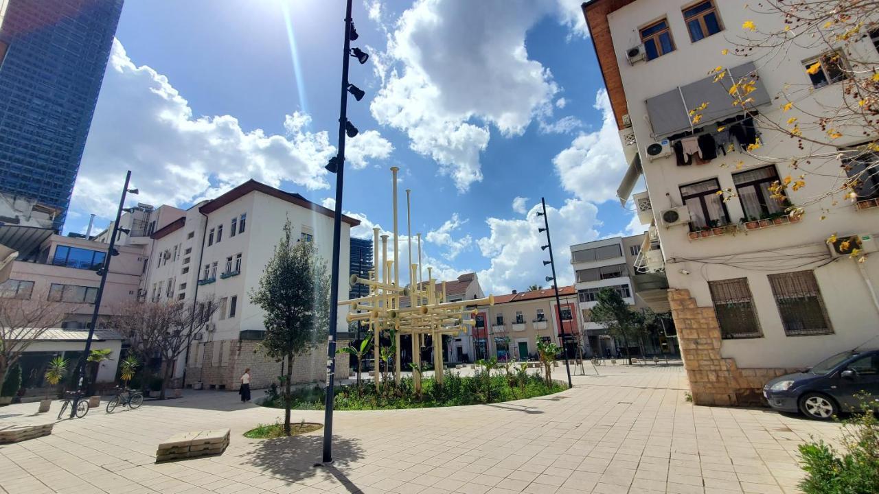 Metropolitan Apartments - City Center Tirana Exteriör bild